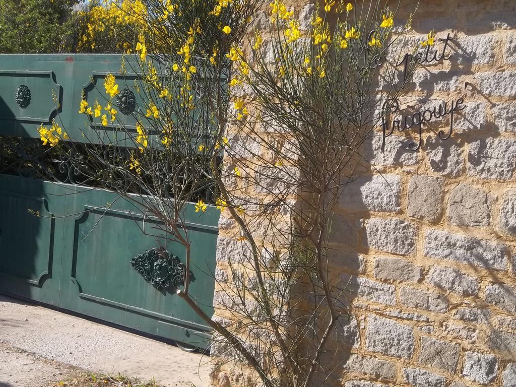 B&B Le Petit Frigouye Rochefort-du-Gard Buitenkant foto