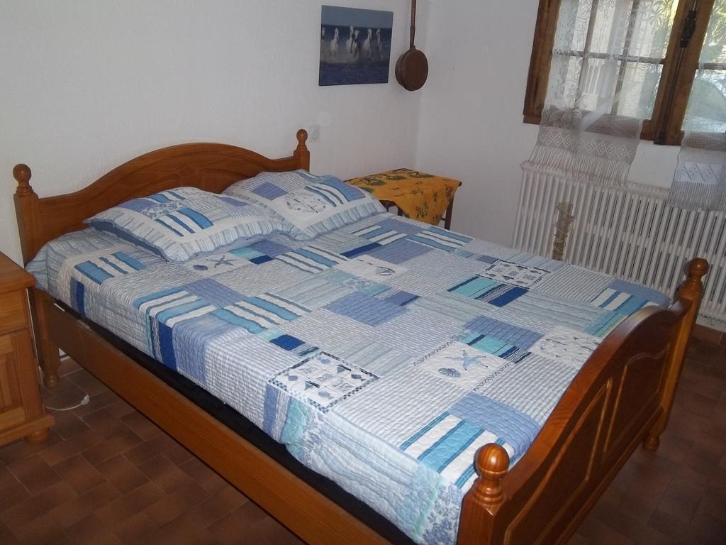 B&B Le Petit Frigouye Rochefort-du-Gard Kamer foto