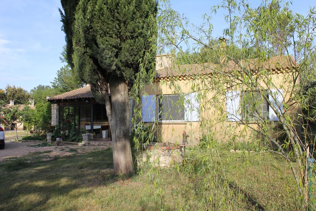 B&B Le Petit Frigouye Rochefort-du-Gard Buitenkant foto